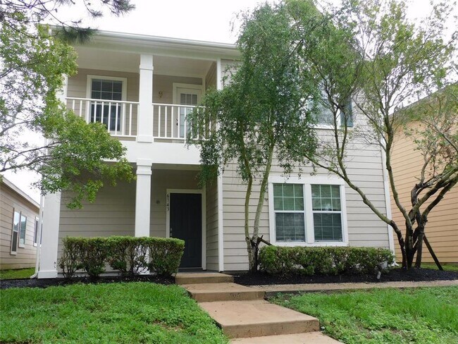 property at 6143 Settlers Lake Cir W
