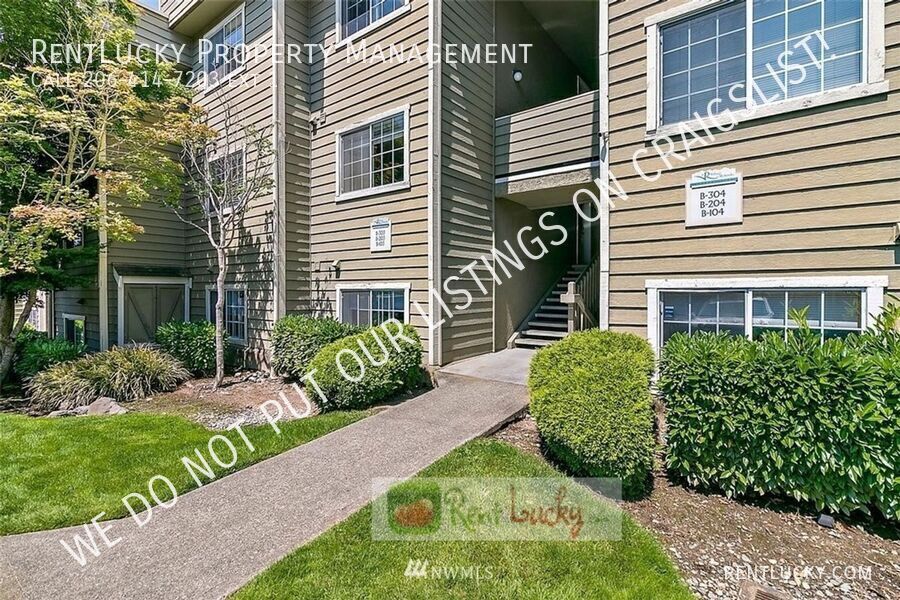28307 18th Ave S in Federal Way, WA - Foto de edificio