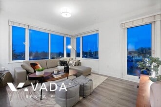 1496 Charlotte Rd in North Vancouver, BC - Building Photo - Building Photo
