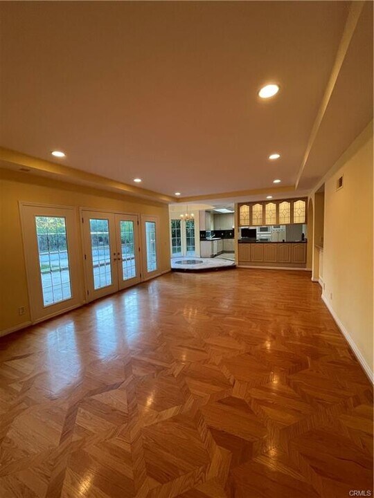 18338 Charlton Ln in Los Angeles, CA - Building Photo