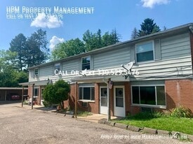 1909 Ferndale Rd NW in Canton, OH - Building Photo