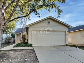 6733 Doyal Dr in Austin, TX - Building Photo