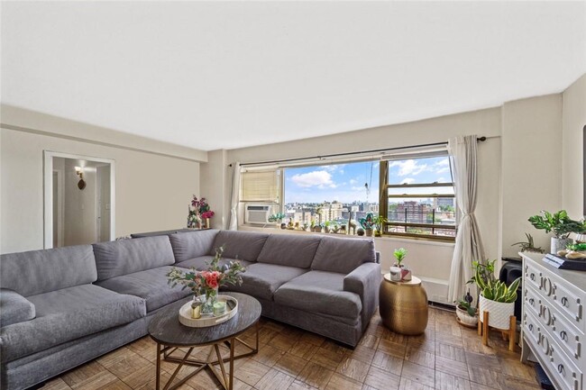 property at 1 Fordham Hill Oval