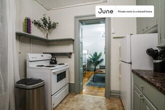 Room in Shared 4 bed/1 bath home in New York, NY - Building Photo - Building Photo