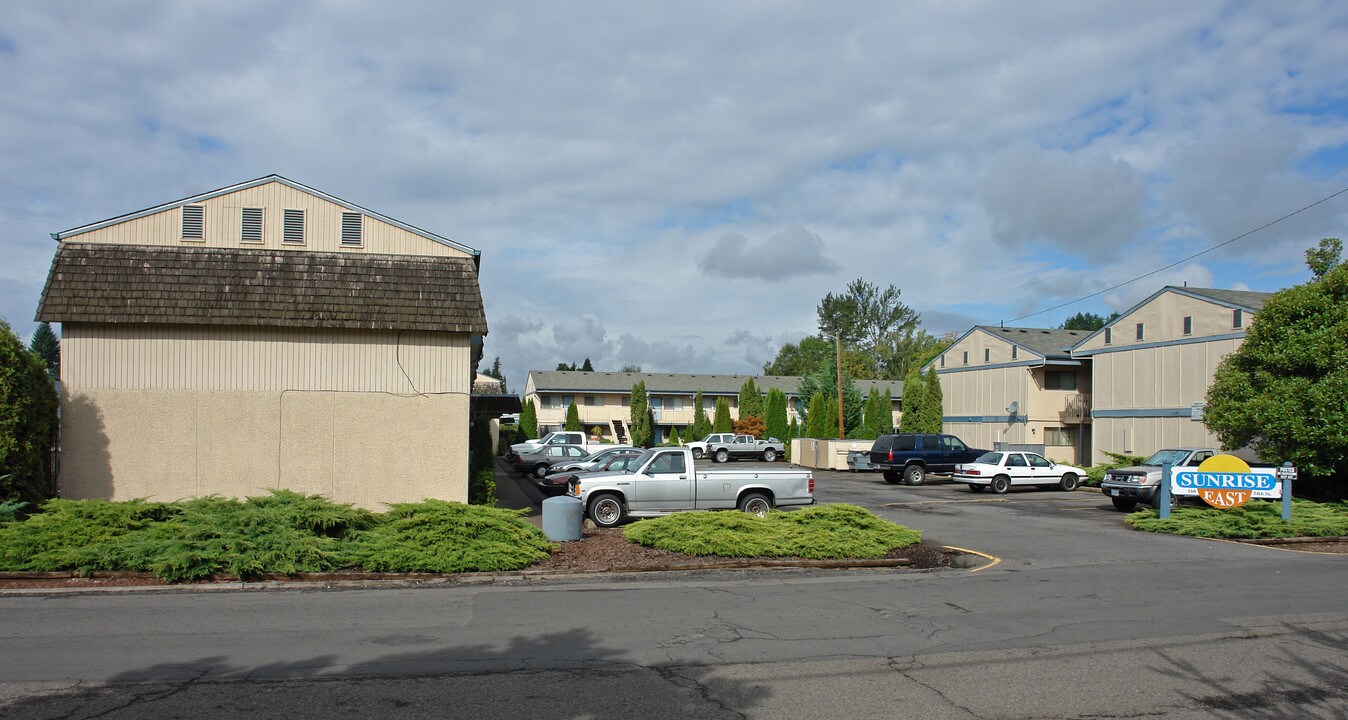 Sunrise East Apartments in Springfield, OR - Foto de edificio