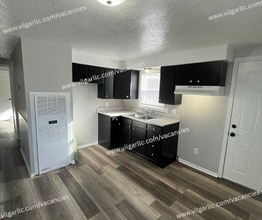 11-11 McKinley Ave in Hobart, IN - Building Photo - Building Photo