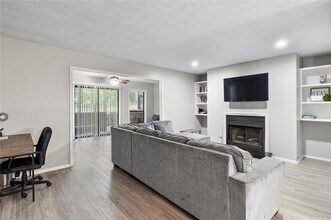 401 Wynnes Ridge Cir SE in Marietta, GA - Building Photo - Building Photo