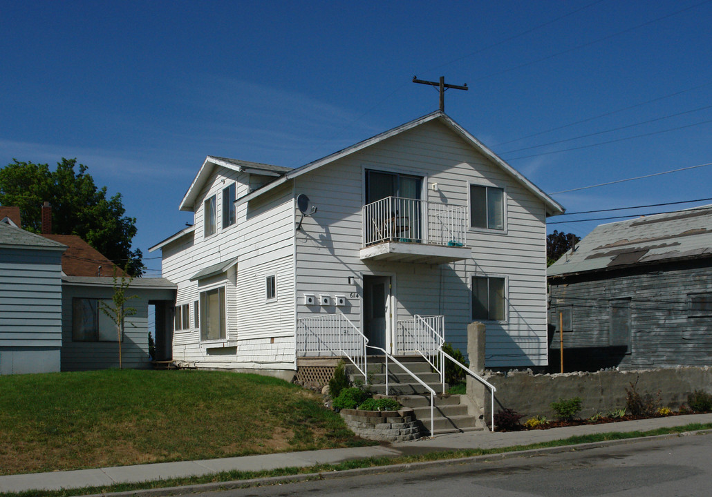 614 W Sinto Ave in Spokane, WA - Foto de edificio