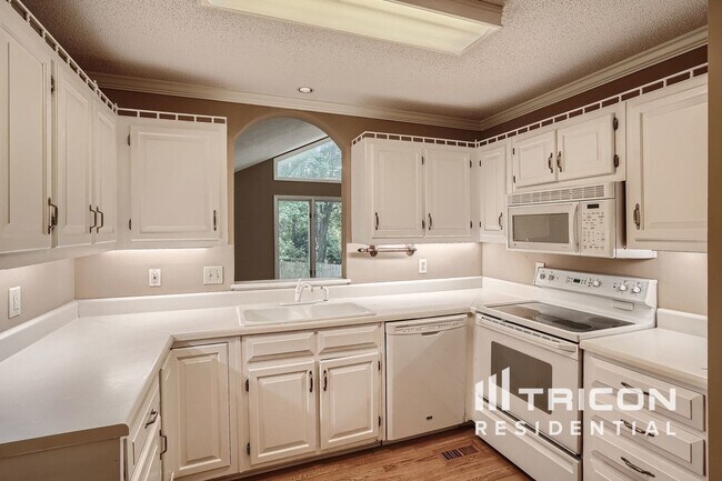 1010 Maidstone Ct in Marietta, GA - Building Photo - Building Photo