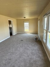 1441 49th St W in Williston, ND - Building Photo - Building Photo