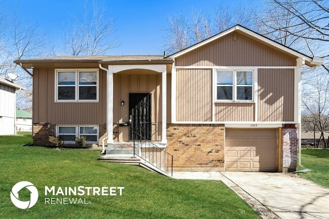 property at 11923 Manchester Ave