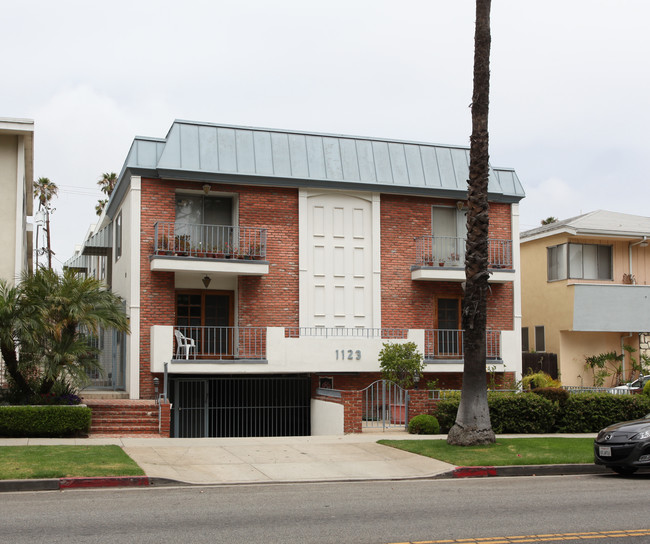 1123 Lincoln Blvd in Santa Monica, CA - Building Photo - Building Photo