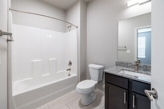 823 N Ardenwood Dr in Baton Rouge, LA - Building Photo - Building Photo