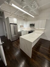 190 High St in Boston, MA - Building Photo - Building Photo