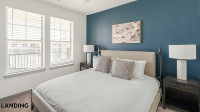 100 Wildwood Ct, Unit 239 in Birmingham, AL - Building Photo - Building Photo