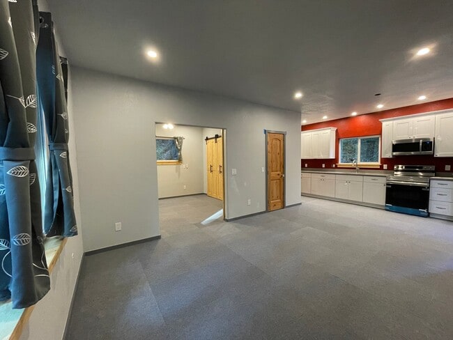 12570 Mays Canyon Rd in Guerneville, CA - Building Photo - Building Photo