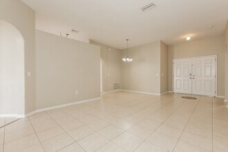 12006 Butler Woods Cir in Riverview, FL - Building Photo - Building Photo