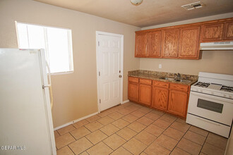 8608 Lawson St in El Paso, TX - Building Photo - Building Photo