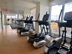 8555 Granville St in Vancouver, BC - Building Photo - Building Photo