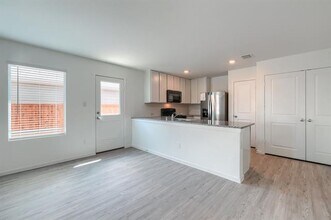 4117 Equestrian Dr in Aubrey, TX - Building Photo - Building Photo