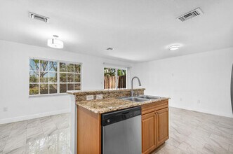 6635 Old Farm Trail in Boynton Beach, FL - Building Photo - Building Photo