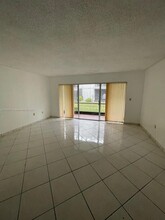 210 NW 87th Ave in Miami, FL - Building Photo - Building Photo