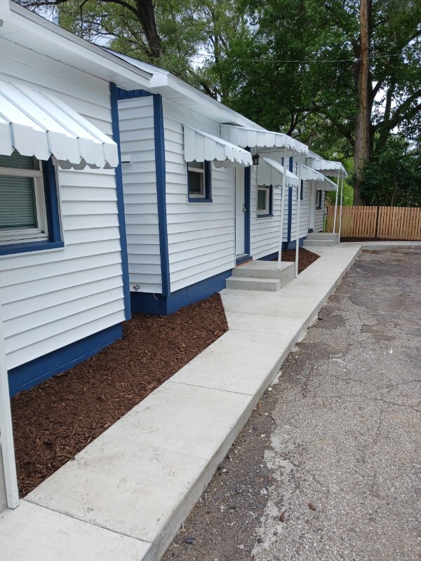 110 W Willow Dr in Roseland, IN - Building Photo - Building Photo
