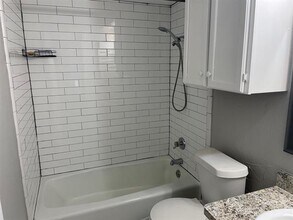 2221 Jackson Cir in Carrollton, TX - Building Photo - Building Photo