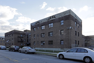 15043 72nd Dr in Flushing, NY - Building Photo - Building Photo