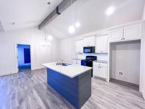 1706 102nd St in Lubbock, TX - Building Photo - Building Photo