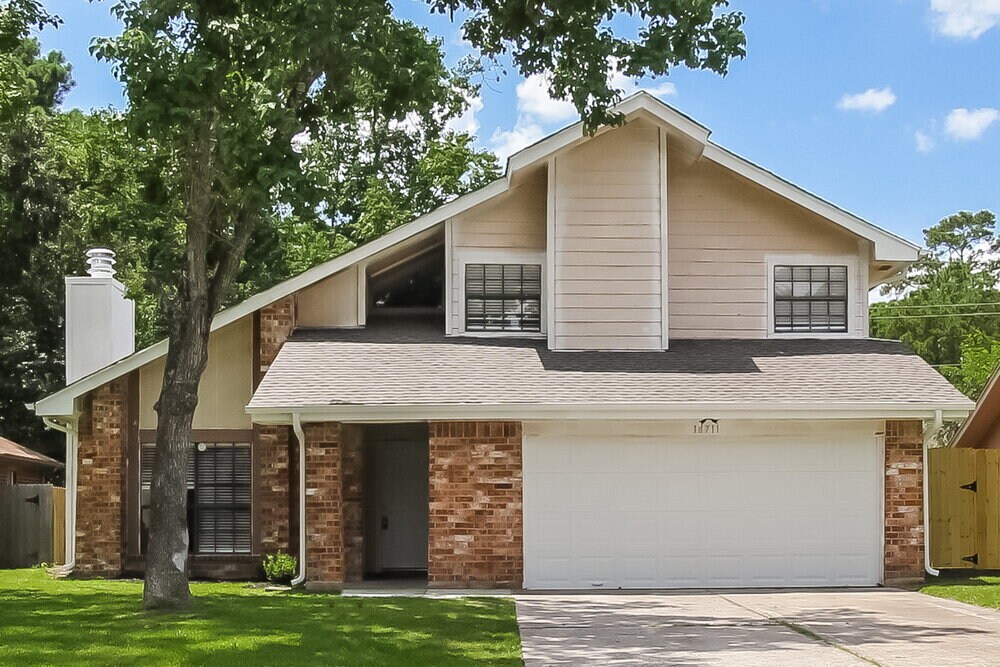 18711 Droitwich Dr in Humble, TX - Building Photo