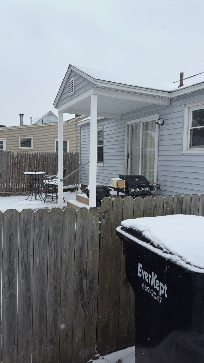 4511 Madison Ave SE in Grand Rapids, MI - Building Photo - Building Photo