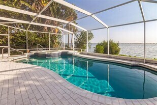 1828 Sunrise Blvd in Clearwater, FL - Building Photo