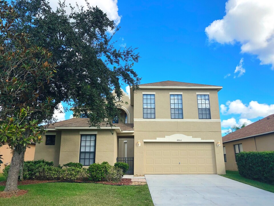 8902 Venezia Plantation Dr in Orlando, FL - Building Photo