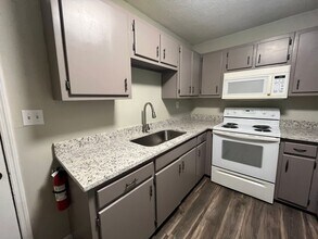 4322 Banks Dr in Dalton, GA - Building Photo - Building Photo