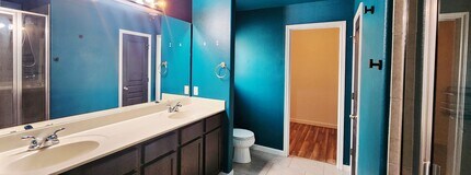 7727 Palomino Ct in Elmendorf, TX - Foto de edificio - Building Photo