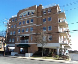 780 W Broadway in Long Beach, NY - Building Photo