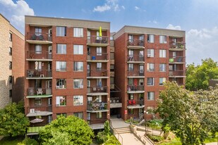 5800 Monk Boul in Montréal, QC - Building Photo