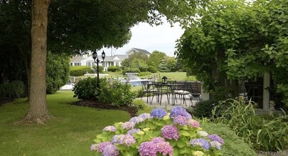 315 Old Salt Rd in Mattituck, NY - Foto de edificio - Building Photo