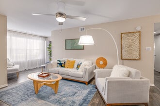 Fusion Apartments in Orlando, FL - Building Photo - Interior Photo