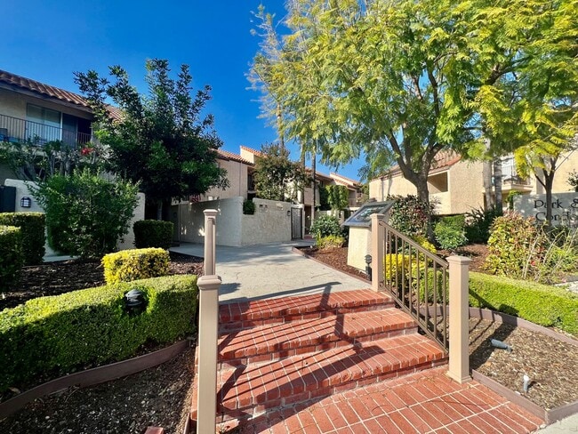 23401 Park Sorrento in Calabasas, CA - Building Photo - Building Photo