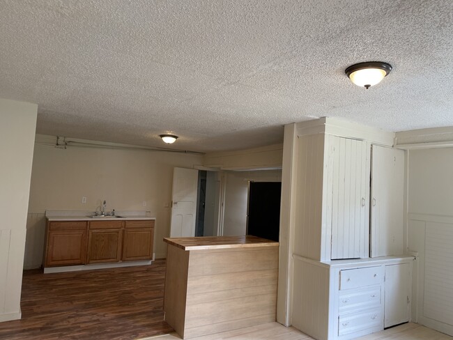 223 Jackson St, Unit 3