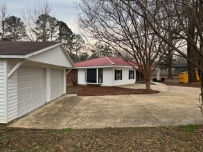 111 Land Ct in Saltillo, MS - Building Photo - Building Photo