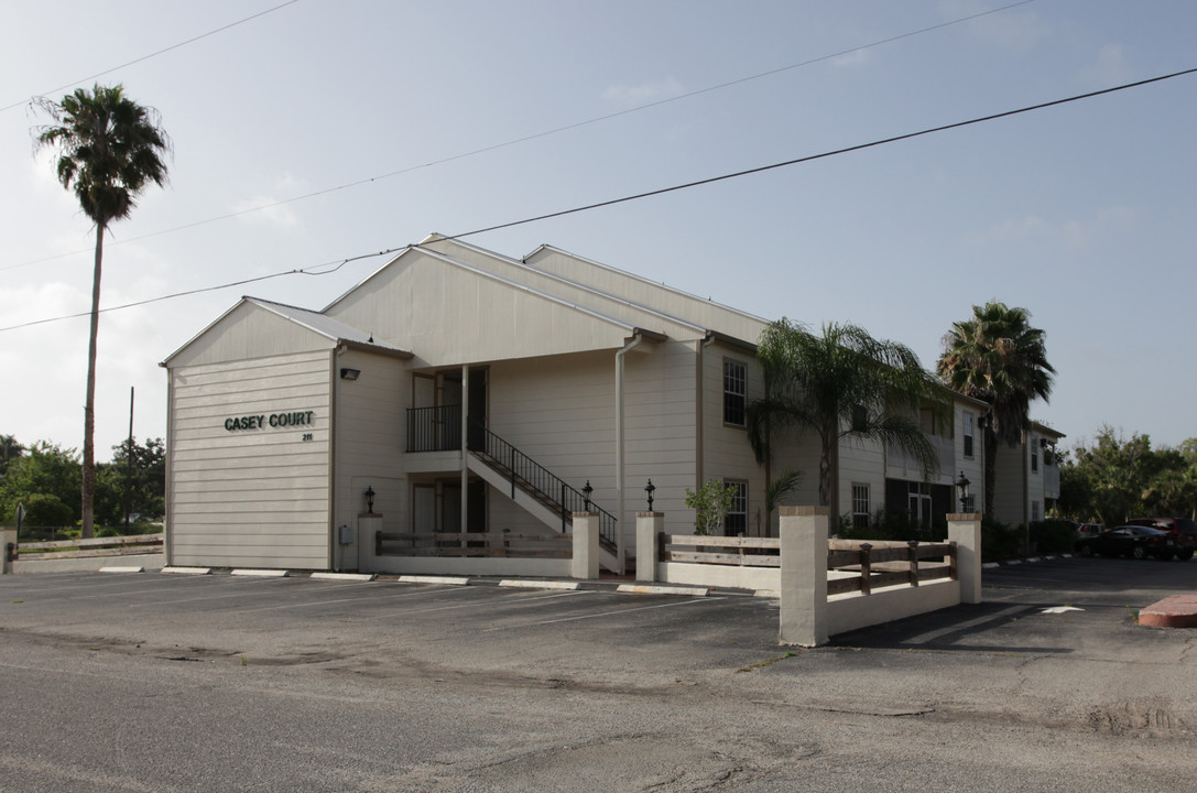 Casey Court Apartments in La Belle, FL - Building Photo