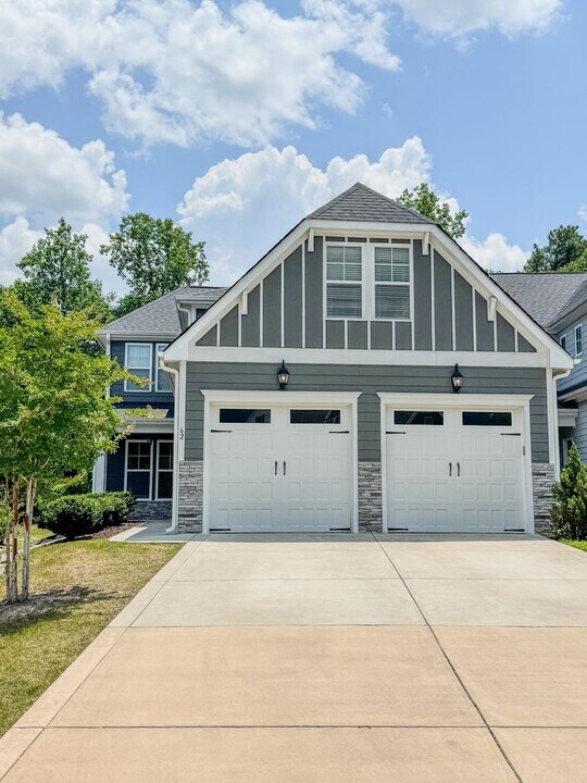 62 Spruce Holw Cir in Spring Lake, NC - Foto de edificio