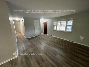 7113 W Hinsdale Dr in Littleton, CO - Foto de edificio - Building Photo