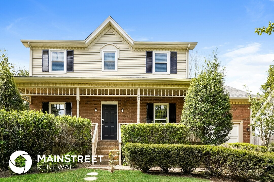 124 Newcastle Ct in Goodlettsville, TN - Building Photo