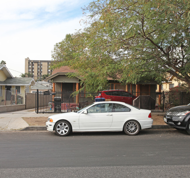 1427 Alexandria Ave in Los Angeles, CA - Building Photo - Building Photo