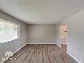 6659 Rosetree Dr in Reynoldsburg, OH - Building Photo - Building Photo