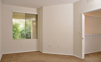 2257 Watermarke Pl in Irvine, CA - Foto de edificio - Building Photo